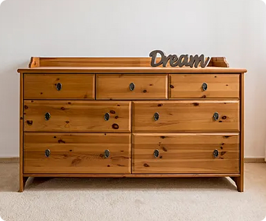 Мебель из массива дерева: как защитить от износа и отреставрировать