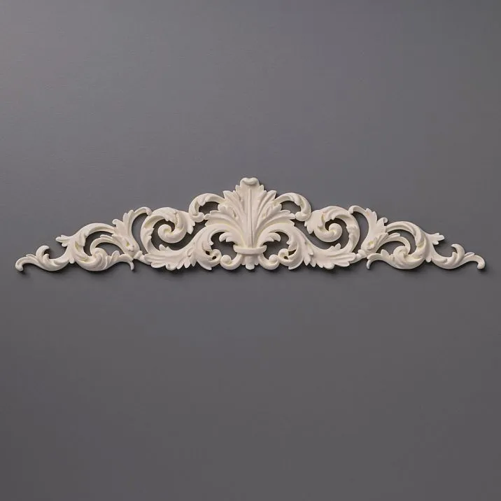 Light and durable polyurethane crown with floral motif for walls and ceilings