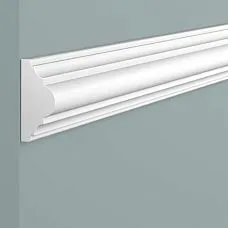 Molding D32V1 polystyrene Hi Wood 32x15x2000mm close-up