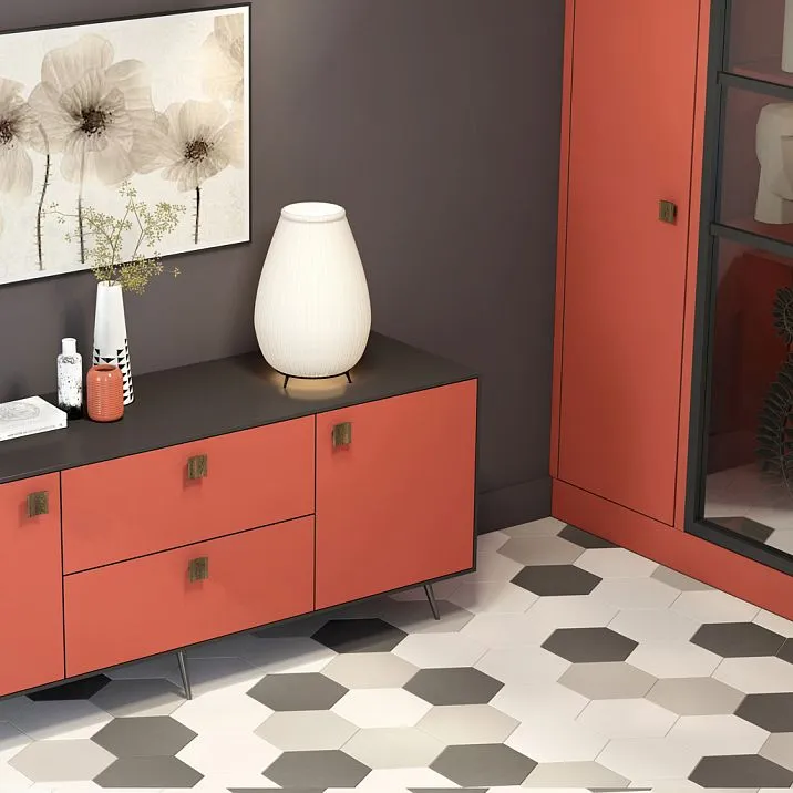 Square wooden handle side view