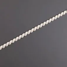 Carved polyurethane KPU-125 molding, a narrow trim for neat zoning of walls and furniture, easy to install, resistant to moisture and temperature fluctuations, ready for painting in any color