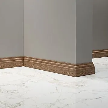 Wooden baseboard/ceiling molding PLT-006, baseboard 100&times;16, baseboard 100&times;15, universal baseboard, multifunctional ceiling molding, baseboard from oak, baseboard from beech, MDF baseboard, moisture-resistant MDF baseboard, floor ceiling baseboard, medium baseboard, balanced