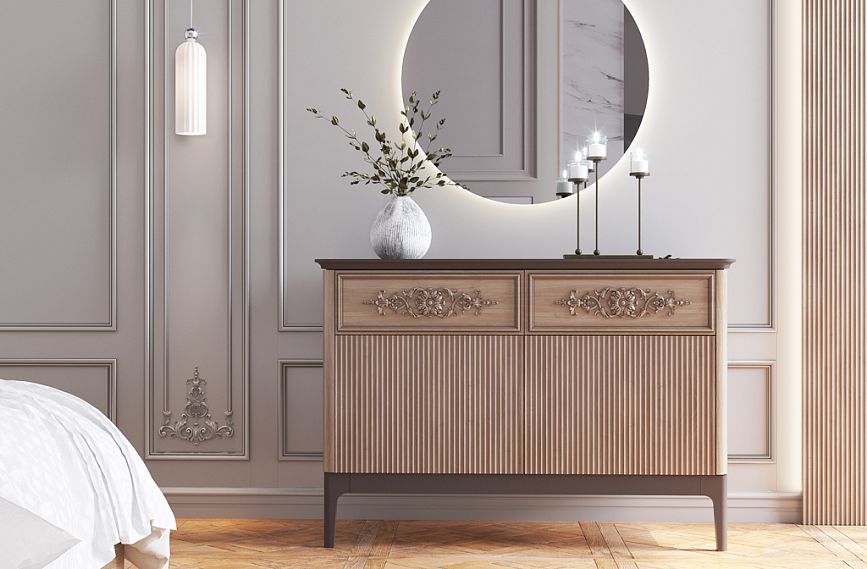 Комод KMD-021 с элегантными резными накладками и геометрическими ножками в интерьере.