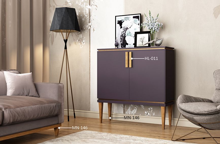 Комод KMD-005 с мебельными ручками HL-011 и точеными ножками MN-146 в интерьере гостиной.