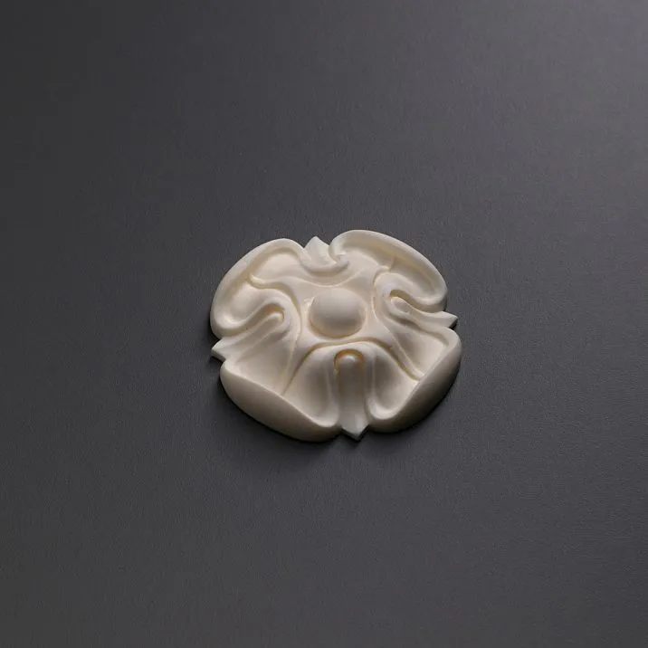 Ceiling rosettes from polyurethane &mdash; decorative elements for decorating ceilings and chandeliers