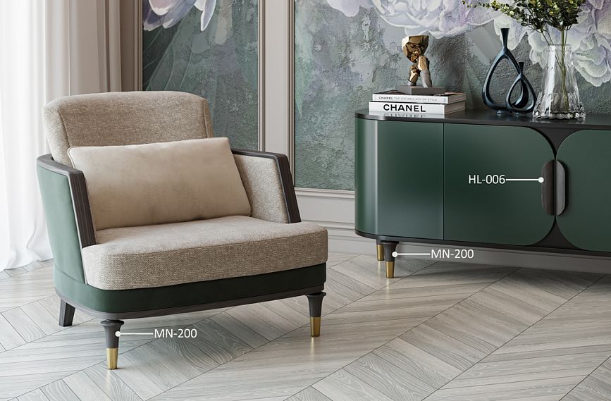 Оформление кресла и комода KMD-017 с ручкой Wave HL-006 и ножками MN-200.