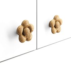 Wooden handle for children's room with five petals