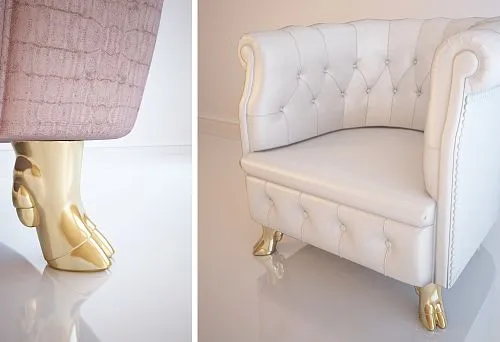 Дизайнерское кресло с оригинальными ножками в форме лапы.
