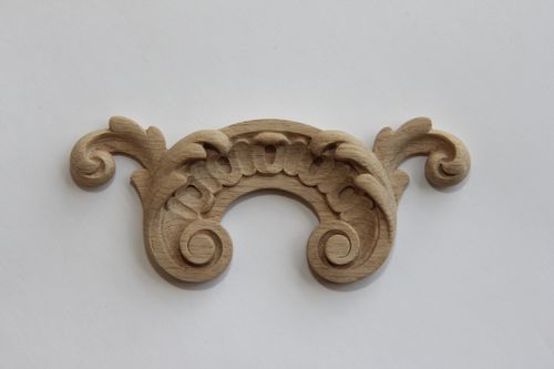 Carved molding, wooden picture frames in Magas