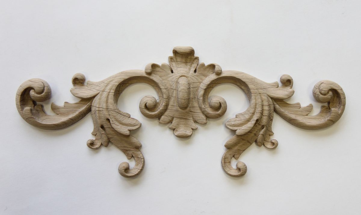 Unique wooden appliqu&eacute; for decorating a room