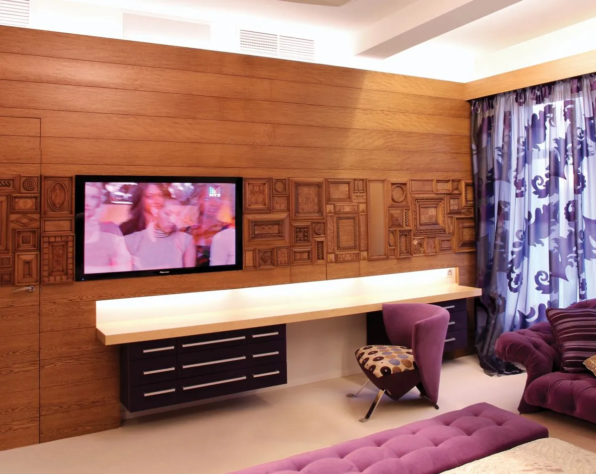 Carved panels interior finishing