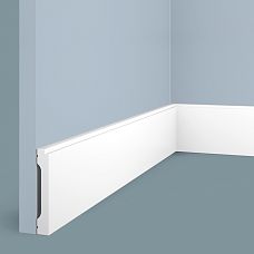 B90V2 floor skirting board from HI WOOD polystyrene, 90 mm high and 14 mm thick, with refined elegant decorative profile.