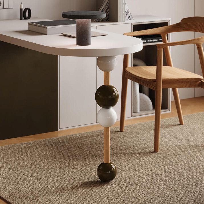 Decorative table support with wooden and glossy balls KN-014 in the interior