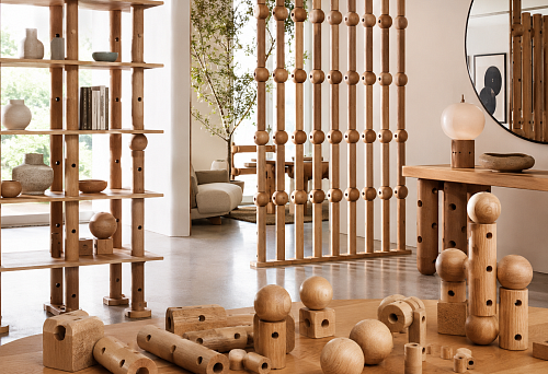 Wooden balls and construction elements with a hole: what to buy for a stand, partition, and furniture composition
