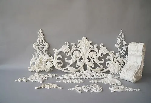 Polyurethane Decorative Moldings Set, Including Outlets, Covers, and Brackets