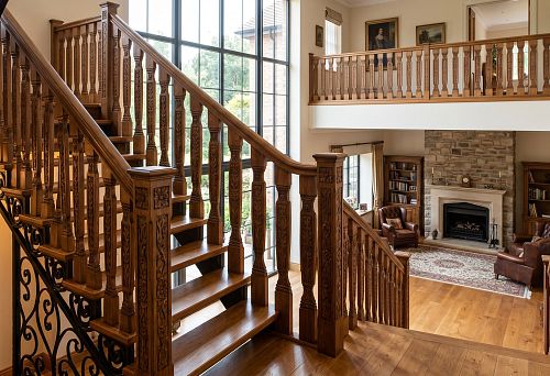 Flat balusters for stairs: how to choose wooden elements for railings, balustrades, and double-height spaces