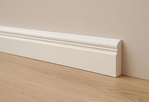 Wooden plinth with coves &mdash; elegant interior decoration