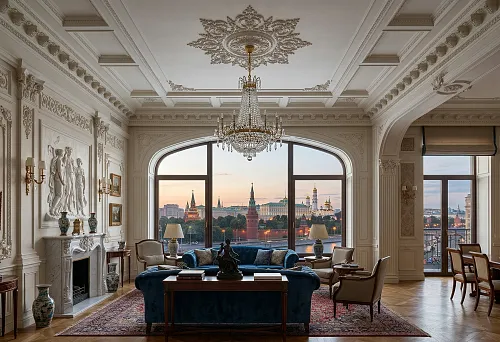 Ceiling rosette in Moscow: how to choose ceiling molding for apartments, houses, and design projects