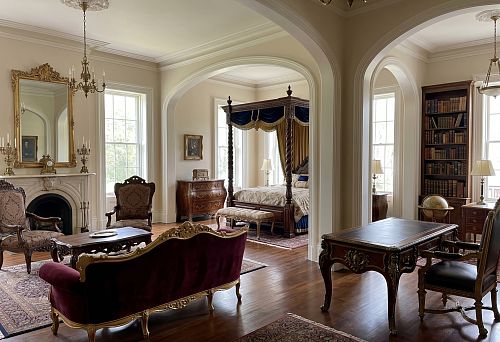 Baroque furniture for a classic interior