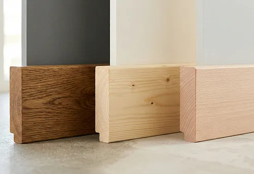 Wooden skirting board made of oak, pine and beech: comparison of wood species by color and texture of solid wood