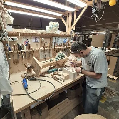 1040 Sapphire Cyl Antique Brass + Brown. Door Handles on Plate. Image