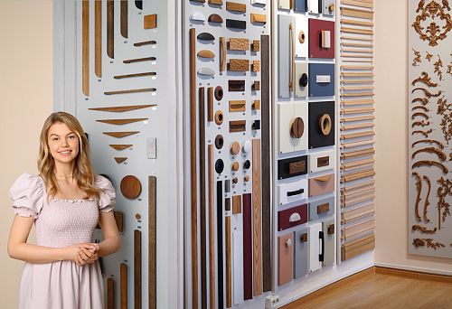 Demonstration panels with various shapes and textures of furniture fronts and overlays