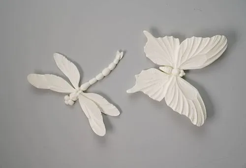 Polyurethane molding in the form of insects for a modern interior