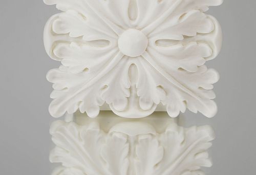 Decorative Ceiling Rose Made of Polyurethane with Relief Acanthus Ornament