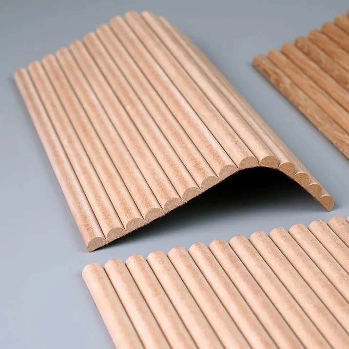 OPAN-001 slatted panels made of MDF and oak, comparison of two design options