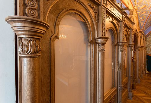 Classical architecture using pilasters and columns in modern projects