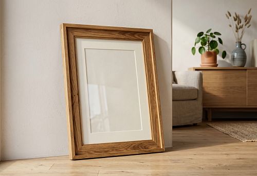 Wooden frame for painting and poster: how to choose a baguette for the interior