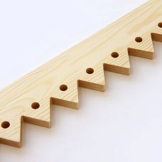 House with carved door stops NL-5 on the roof