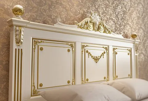 Bedroom set with carving and gilding &ndash; the perfect combination of luxury and refined design.
