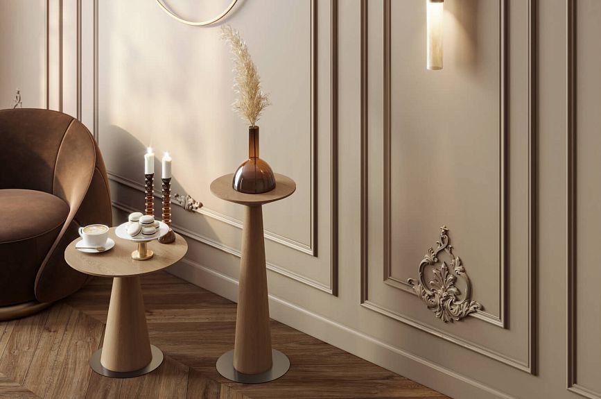 Light wall panel with molding MLD-003-MG