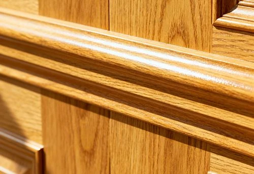 Interior door oak casing with smooth finish