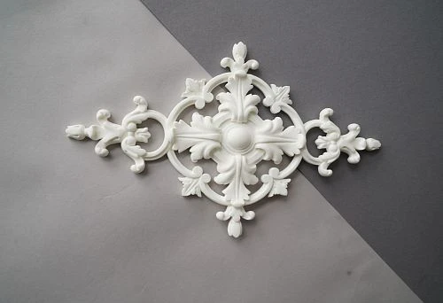 Decorative polyurethane socket with 3D ornament