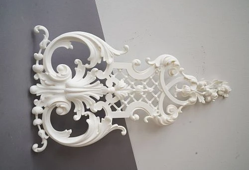 Polyurethane architectural decoration element with botanical and geometric motifs