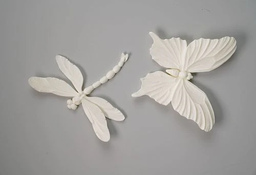 Polyurethane molding in the form of insects for a modern interior