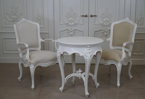 Furniture set with decorative elements in a palace style.