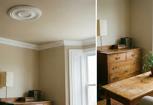 Polyurethane stucco decor on the ceiling and a cornice around the perimeter in a room with wooden furniture