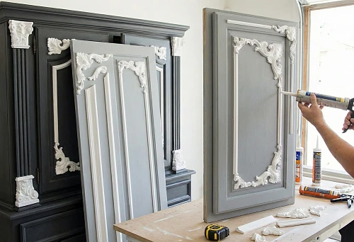 Polyurethane decorative elements on furniture facades &mdash; overlays and moldings for updating cabinets