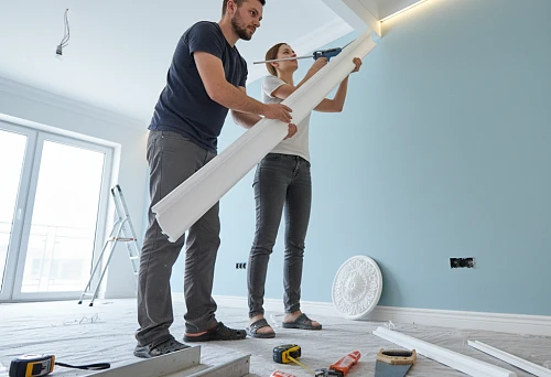 Installation of decorative polystyrene cornice on the ceiling &mdash; step-by-step process for room interior setup