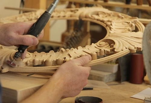 Craftsman Processing Elite Carved Wood Decor &mdash; Exclusive Solutions for Interiors in Moscow