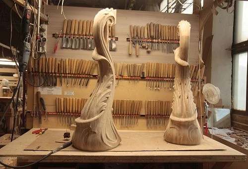 Carved Wooden Elements in the STAVROS Workshop Against Professional Tools for Artistic Carving