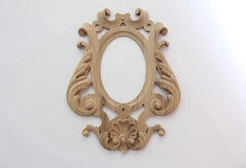 Oval Wooden Frame with Carving for Painting or Portrait Decoration