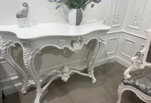 Classic console made of solid wood with decorative patterns