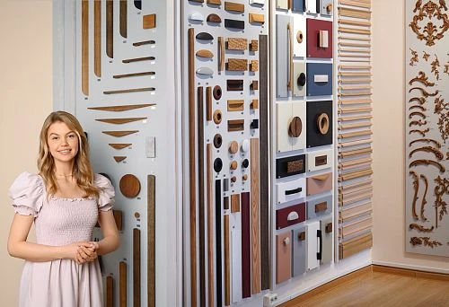 Demonstration panels with various shapes and textures of furniture fronts and overlays