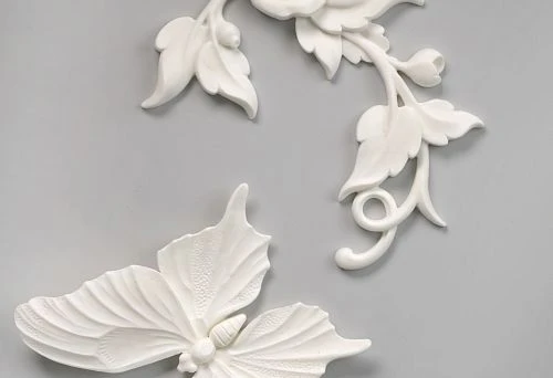 Decorative polyurethane molding for walls with flowers and butterflies