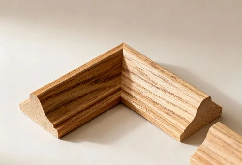 Neat Joining of Solid Wood Molding Corner Elements Without Gaps