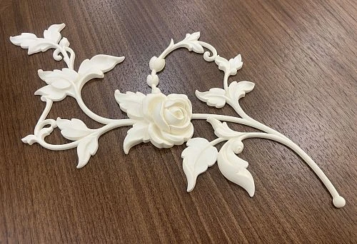 Ornamental Moldings with Roses and Leaves for Home Interior